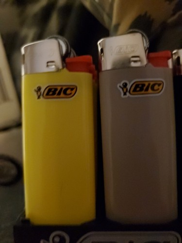 Mini bic lighters - 2x, color